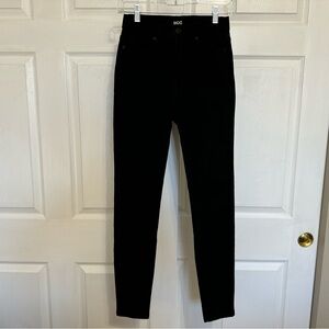 NWOT BDG Black High Rise Twig Ankle Jeans Size 27